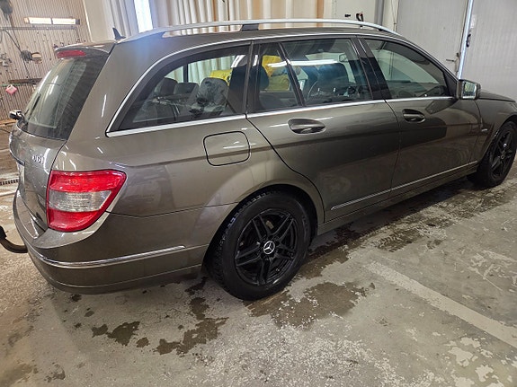 Mercedes-Benz C180 6 of 17