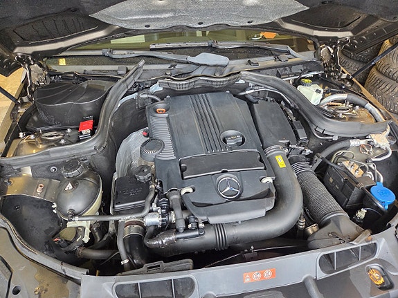 Mercedes-Benz C180 16 of 17