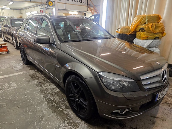 Mercedes-Benz C180 5 of 17