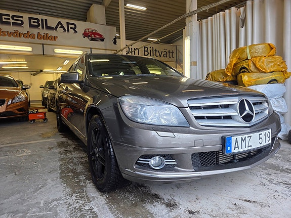 Mercedes-Benz C180 3 of 17