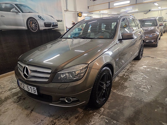 Mercedes-Benz C180 4 of 17