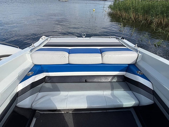 Formula 223 LS Mercruiser 350 MAG MPI 2025 10 tim ankarspel 7 of 9