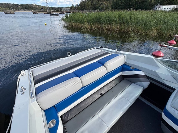 Formula 223 LS Mercruiser 350 MAG MPI 2025 10 tim ankarspel 4 of 5