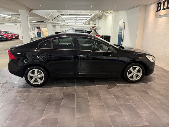 Volvo S60 8 of 16