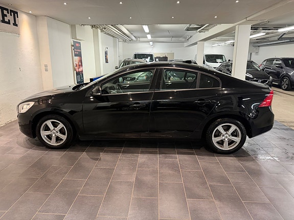Volvo S60 9 of 16
