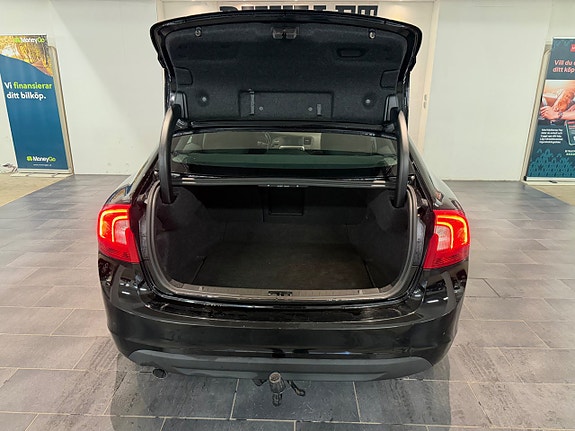 Volvo S60 7 of 16