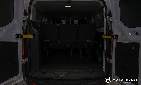 Ford Transit Custom 12 of 15