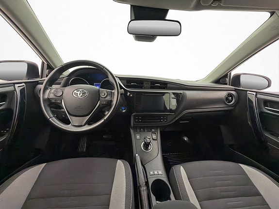 Toyota Auris 13 of 30