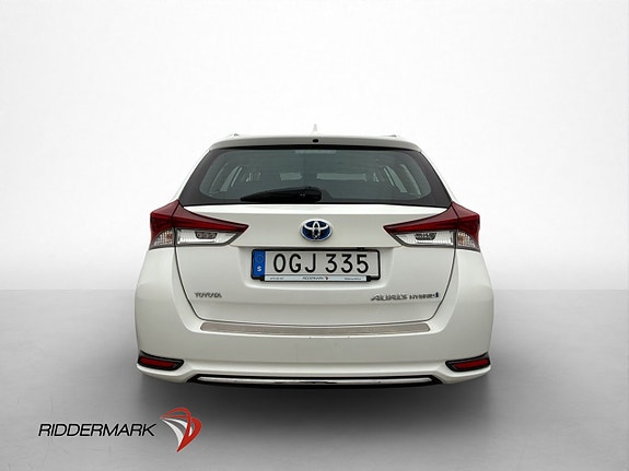 Toyota Auris 6 of 30