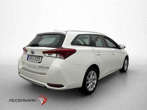 Toyota Auris 8 of 30