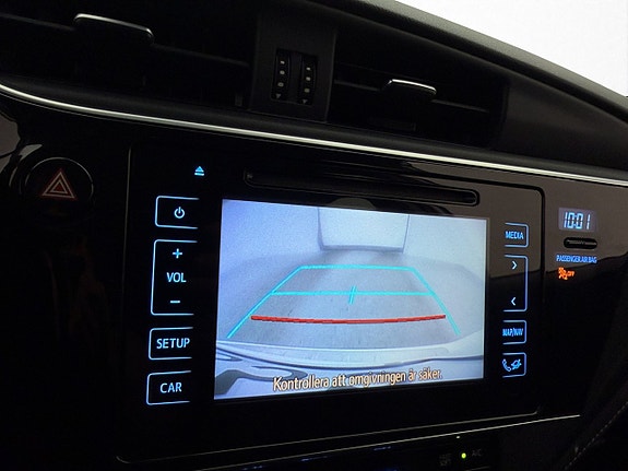 Toyota Auris 23 of 30