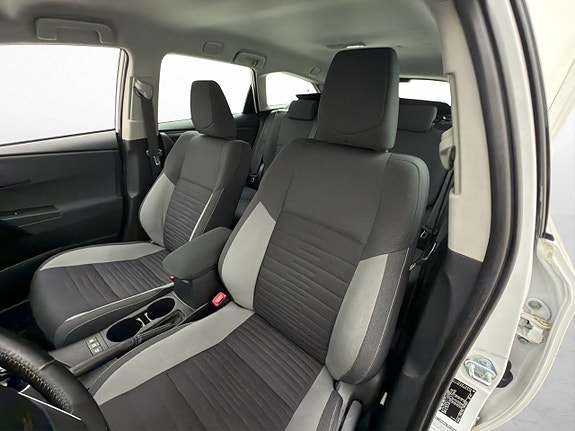 Toyota Auris 11 of 30