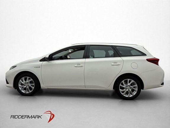 Toyota Auris 4 of 30
