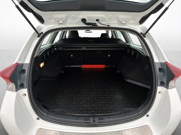 Toyota Auris 26 of 30