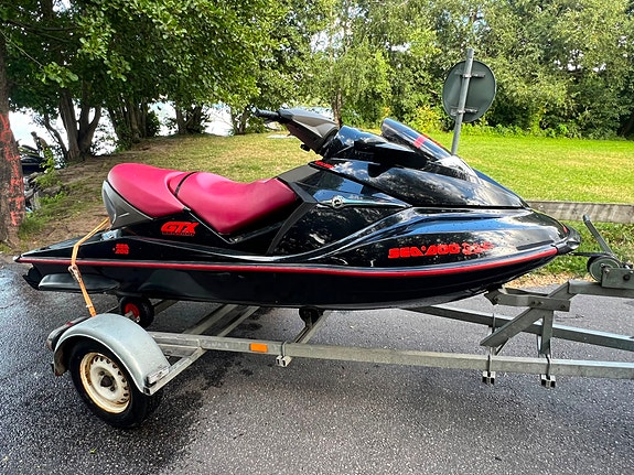 Sea Doo Bombardier 4 of 5