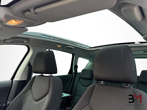 Peugeot 308 SW 16 of 21