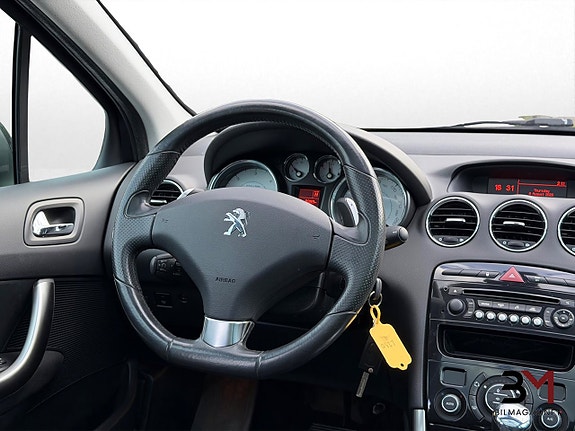 Peugeot 308 SW 14 of 21