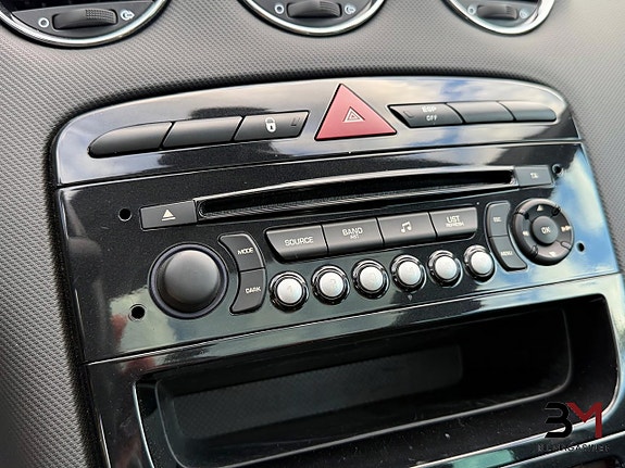 Peugeot 308 SW 18 of 21