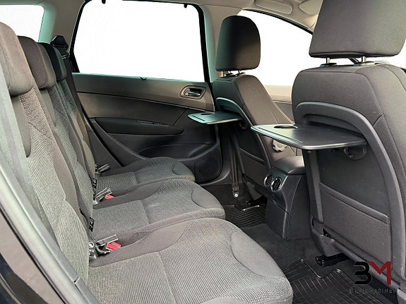 Peugeot 308 SW 12 of 21
