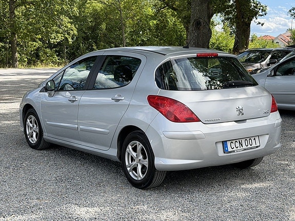 Peugeot 308 3 of 21