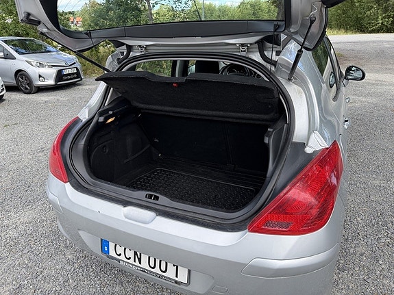 Peugeot 308 19 of 21