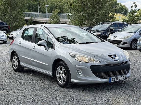 Peugeot 308 2 of 21