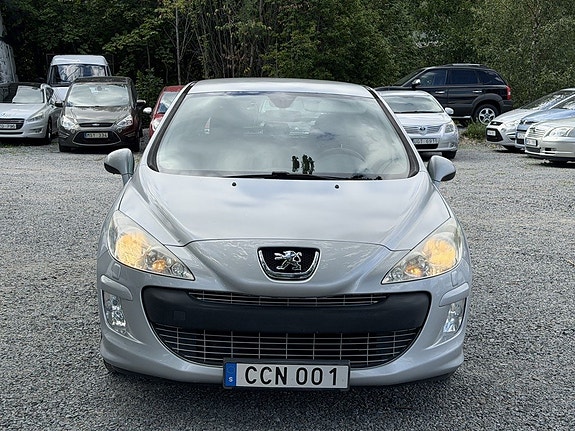 Peugeot 308 8 of 21