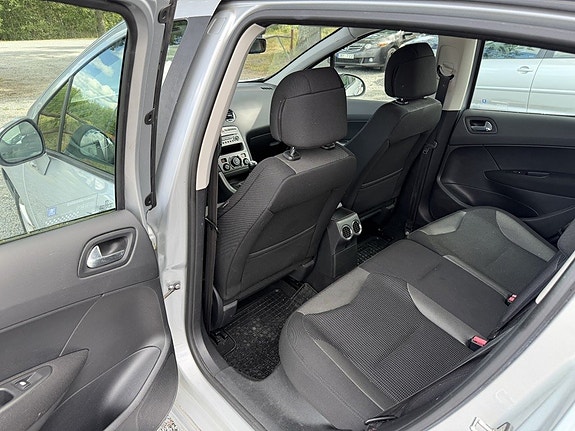 Peugeot 308 16 of 21