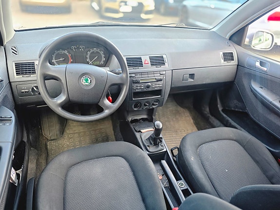 Skoda Fabia 4 of 10