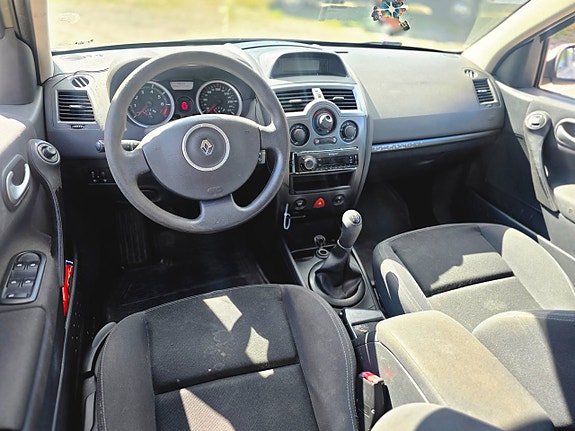 Renault Megane 8 of 9