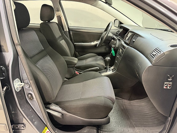 Toyota Corolla 10 of 18