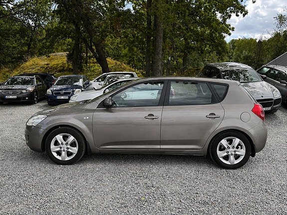 Kia Ceed 6 of 17