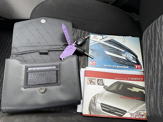 Kia Ceed 17 of 17