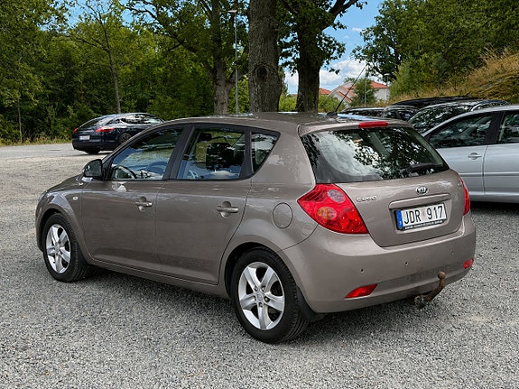 Kia Ceed 4 of 17