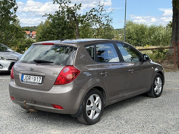 Kia Ceed 3 of 17