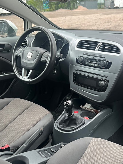 Seat Leon 9 of 10