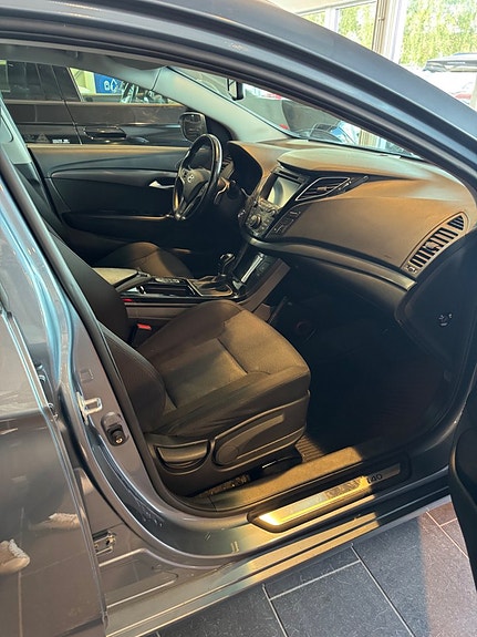 Hyundai i40 9 of 13