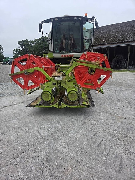 Claas Avero 240 med vikbord 2 of 7