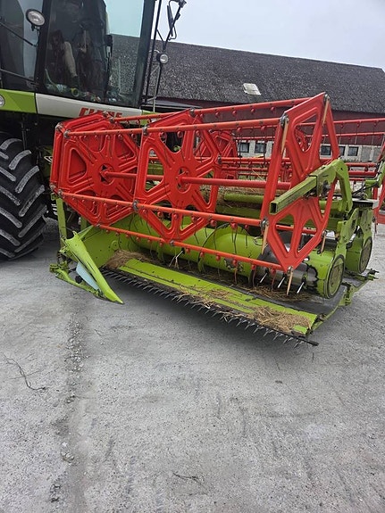 Claas Avero 240 med vikbord 3 of 7