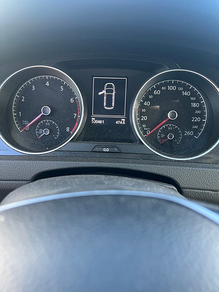 Volkswagen Golf VII 3 of 9