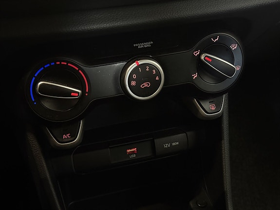 Kia Picanto 18 of 22