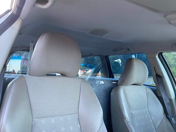 Volvo V70 12 of 12