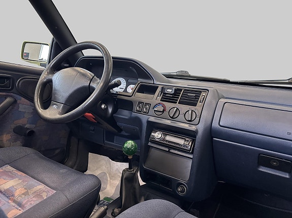Ford Escort 18 of 24