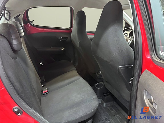 Peugeot 108 8 of 12