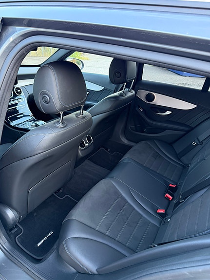 Mercedes-Benz C300 6 of 7