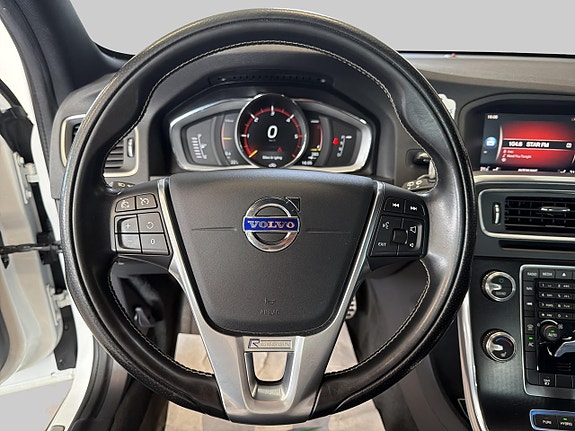 Volvo V60 11 of 21