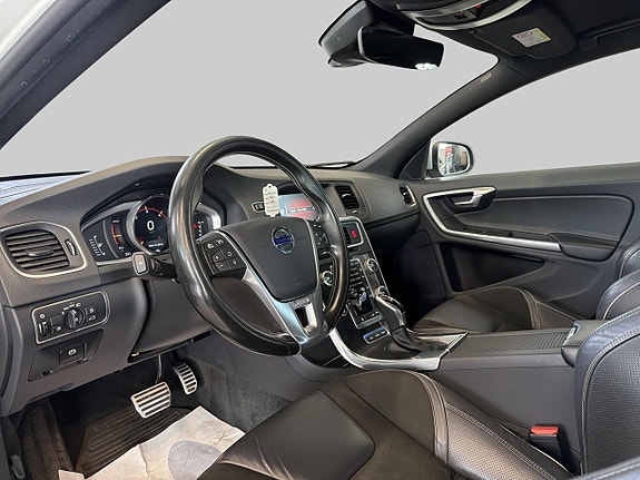 Volvo V60 8 of 21