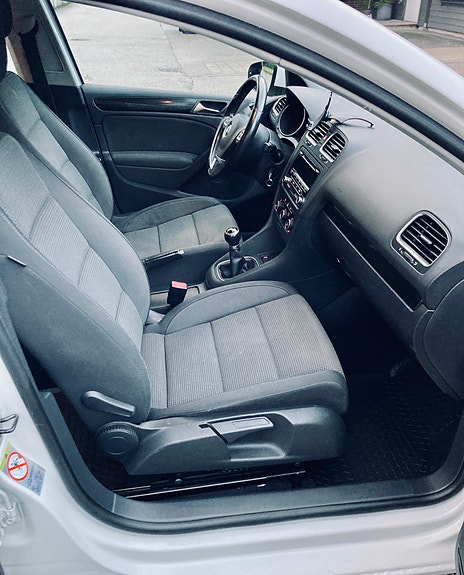Volkswagen Golf VI 11 of 15