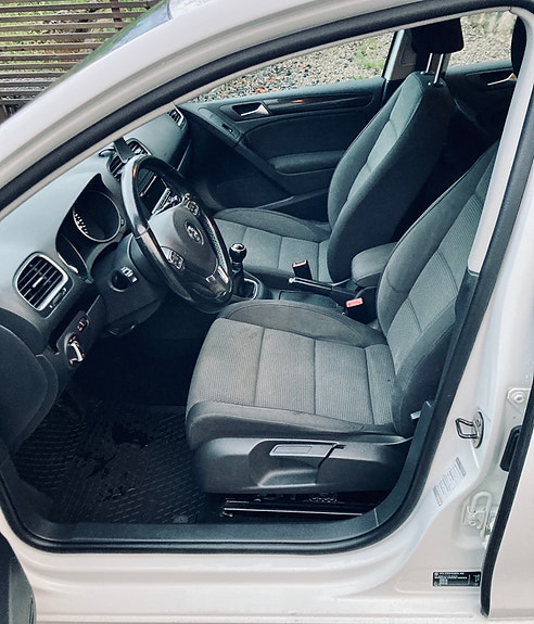 Volkswagen Golf VI 10 of 15