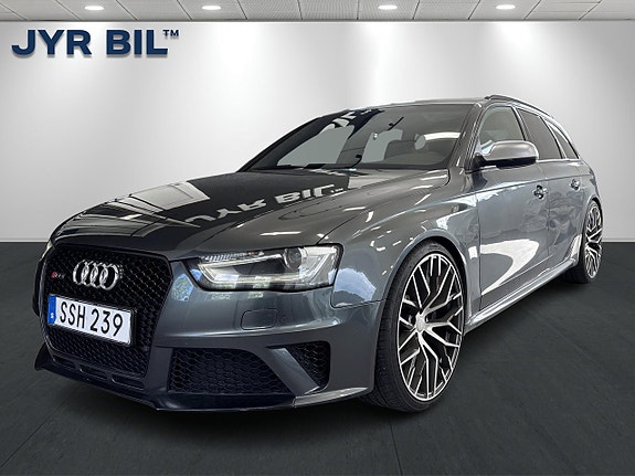 Audi RS4 7 of 23